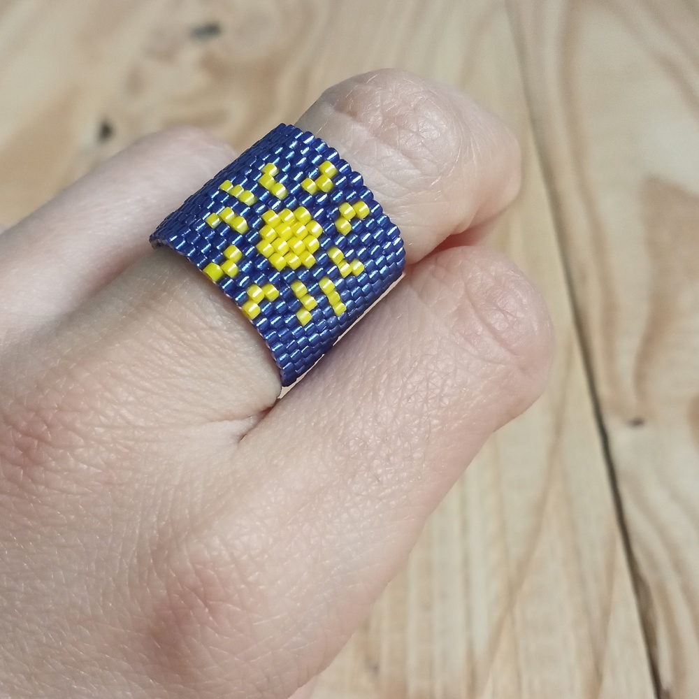 New Handmade Ring beaded new without tag